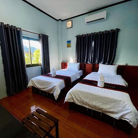 Smile Guesthouse Vangvieng 방 비엥 외부 사진