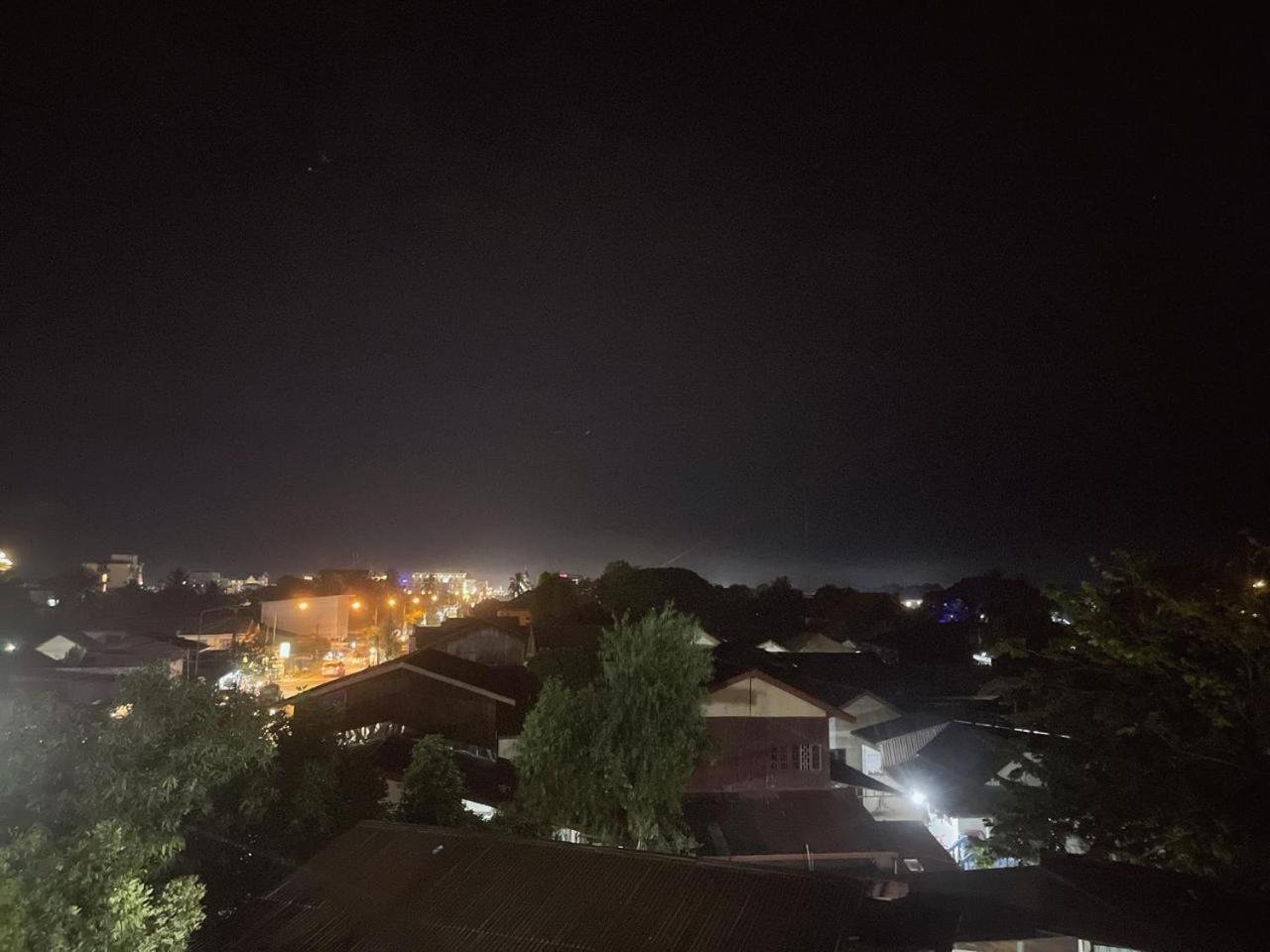 Smile Guesthouse Vangvieng 방 비엥 외부 사진