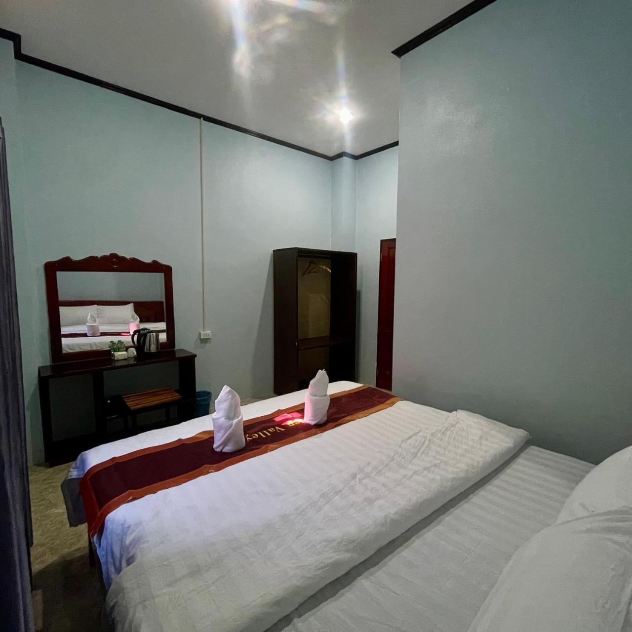 Smile Guesthouse Vangvieng 방 비엥 외부 사진