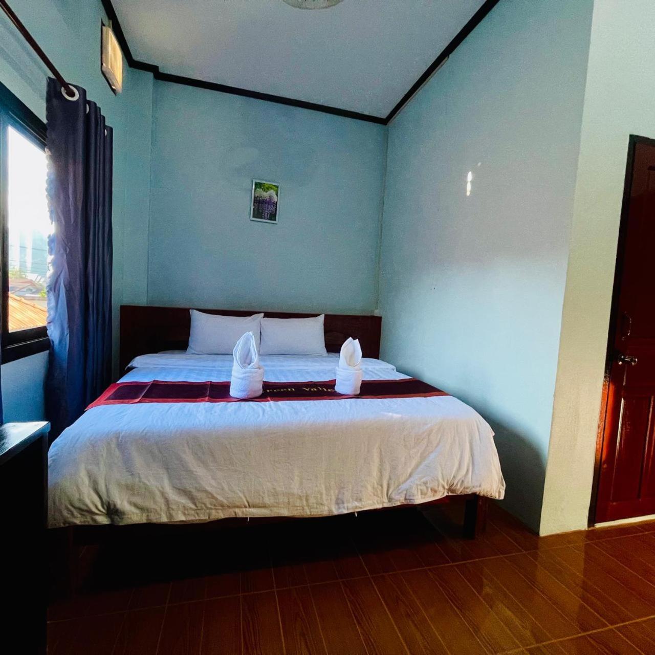 Smile Guesthouse Vangvieng 방 비엥 외부 사진